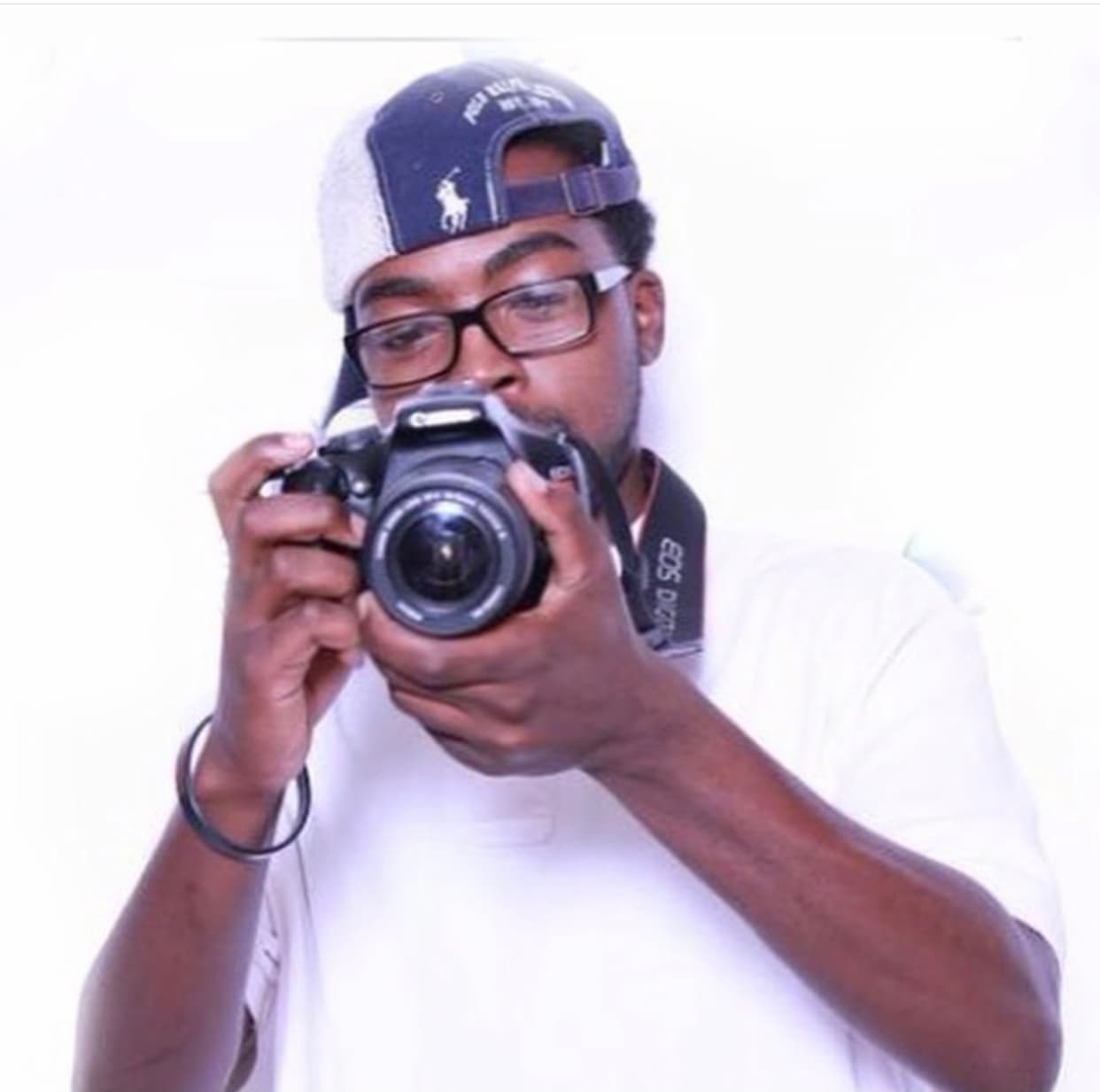 Ralph Martin focusing camera